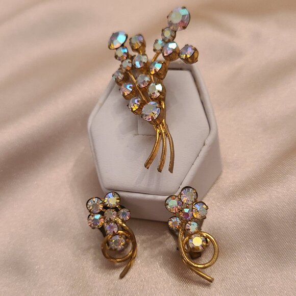 Vintage Austrian Brooch & Clip on Earring Set - Picture 2 of 14